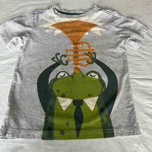 Tea Collection Gray and Green Frog Graphic Tee